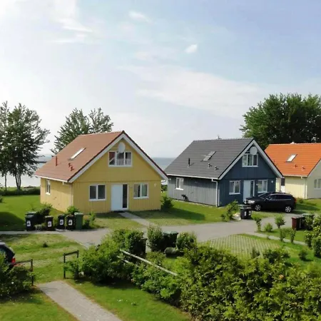 Three-bedroom In 7